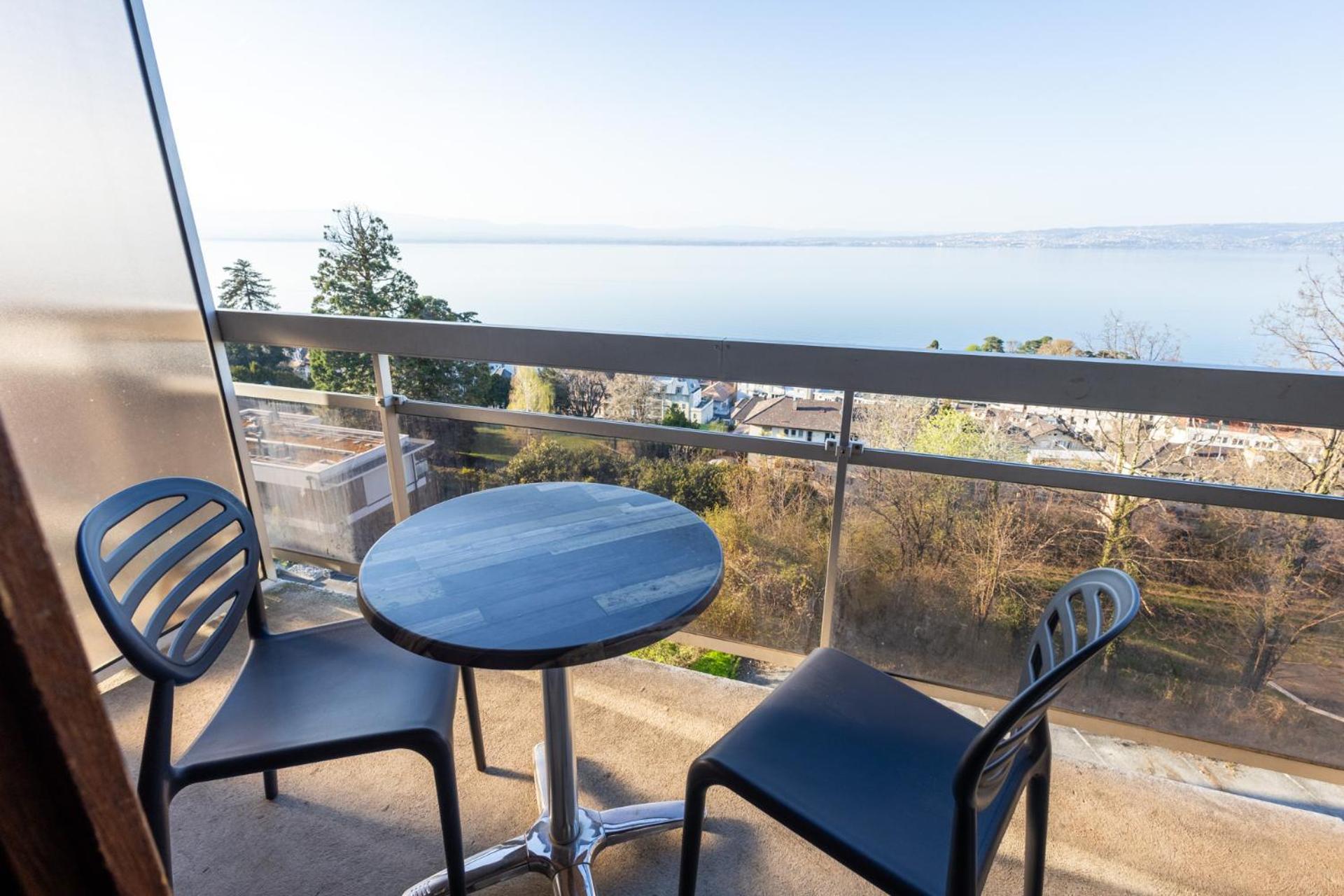 Cote Lac Hostel Evian Εξωτερικό φωτογραφία