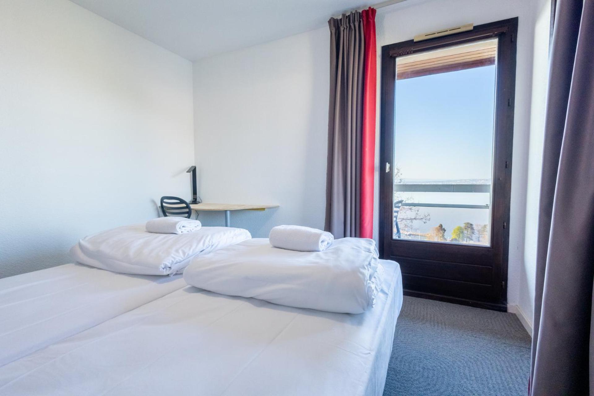 Cote Lac Hostel Evian Εξωτερικό φωτογραφία