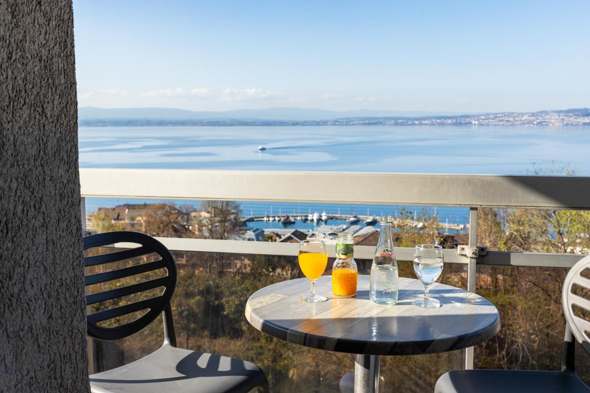 Cote Lac Hostel Evian Εξωτερικό φωτογραφία